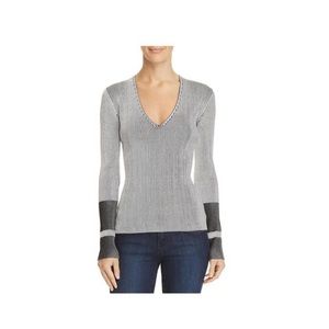 (SOLD) Theory Optic Stripe Ribbed Knit V-neck. NEW